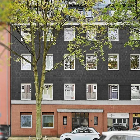 Modern Und Ruhig, Mit Garage & Ps4, Nahe Messe, Rue Und Uniklinik, Voll Ausgestattete Kueche, Bad Mit Dusche Und Badewanne *